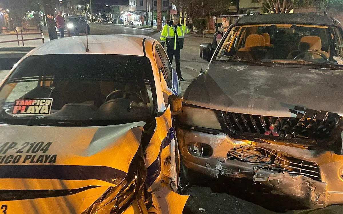 Choque en colonia de Tampico deja cinco lesionados 